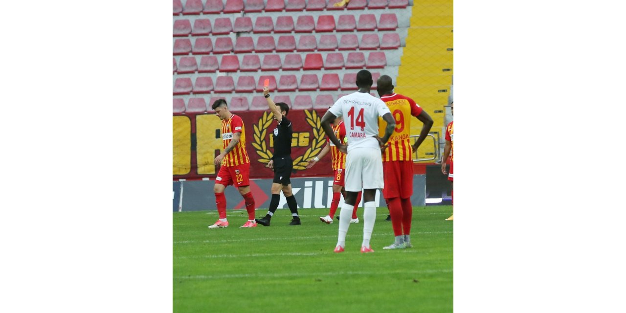 Kayserispor 7 kırmızı kart gördü