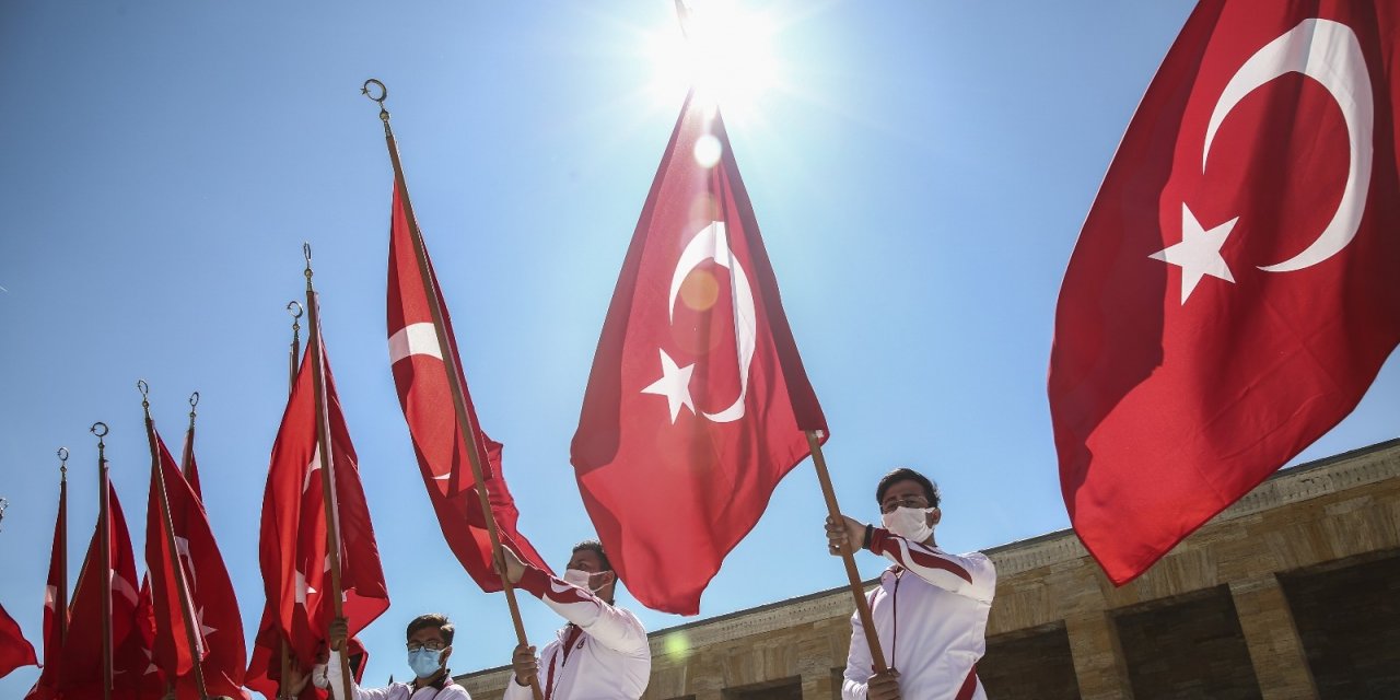 Bakan Kasapoğlu Anıtkabir’de