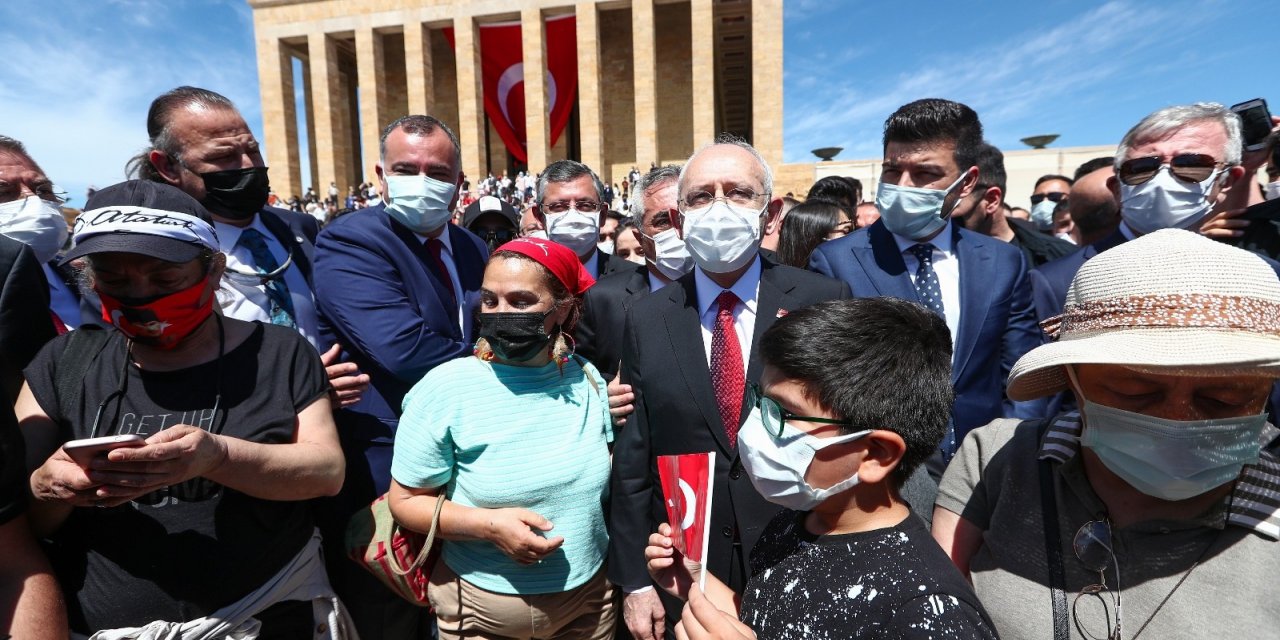 CHP Genel Başkanı Kılıçdaroğlu’ndan Anıtkabir’e ziyaret