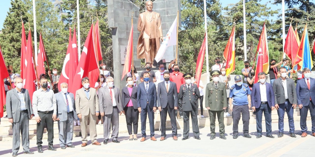 Develi’de gençlik yürüyüşü