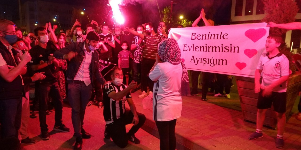 Beşiktaş’ın şampiyonluk kutlamasında romantik anlar