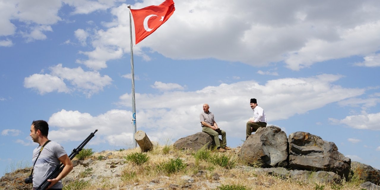 ‘Sakarya, En Uzun Meydan Savaşının Hikayesi’ kitabı Kara Tepe’de tanıtıldı