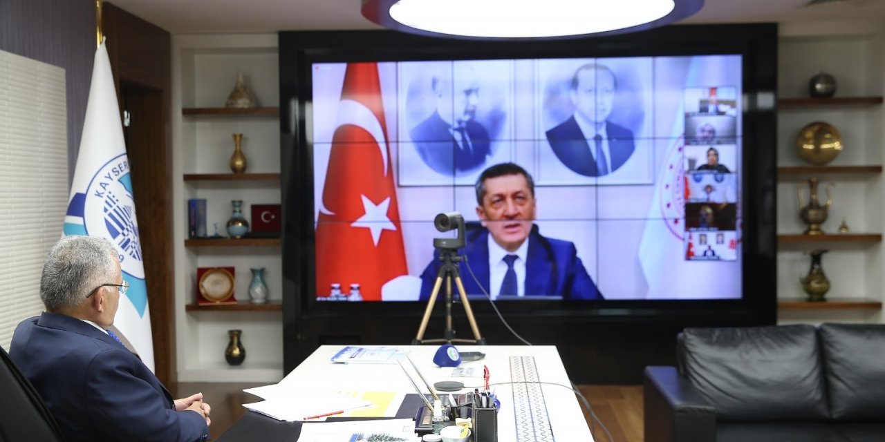 Büyükkılıç, Bakan Selçuk’a eğitim konusundaki görüşlerini aktardı