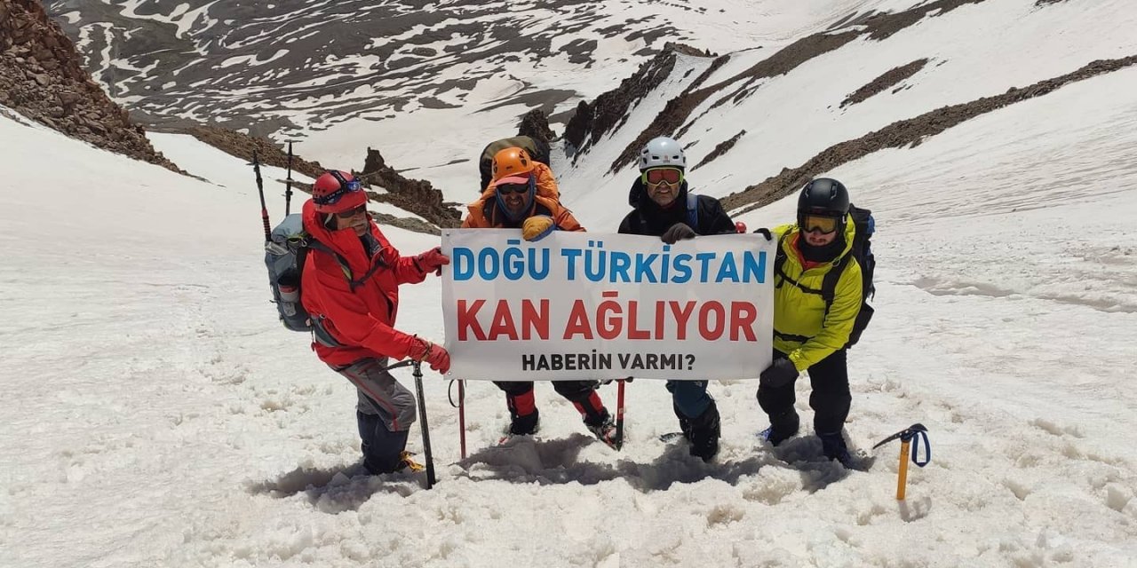 Zirveden Filistin ve Doğu Türkistan’a destek