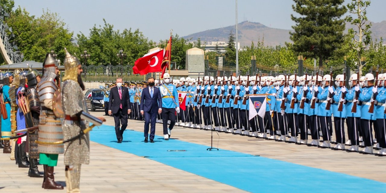 Cumhurbaşkanı Erdoğan, Polonyalı mevkidaşını resmi törenle karşıladı