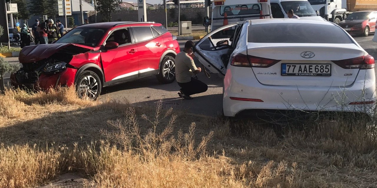 Konya’da cip ile otomobil çarpıştı: 6 yaralı