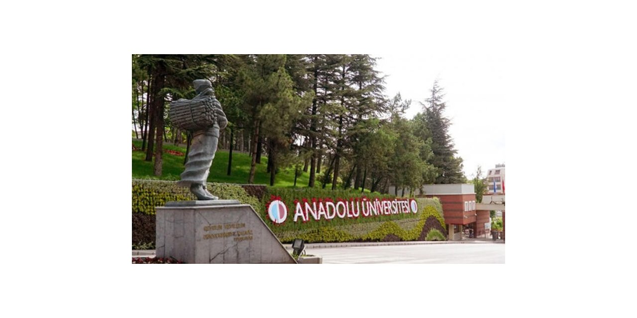 Anadolu Üniversitesi aday öğrencilerle bir araya gelmeye devam ediyor