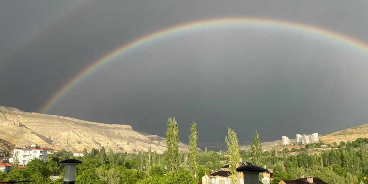 Aynı anda görüldüler, görenler şaşkınlıklarını gizleyemedi