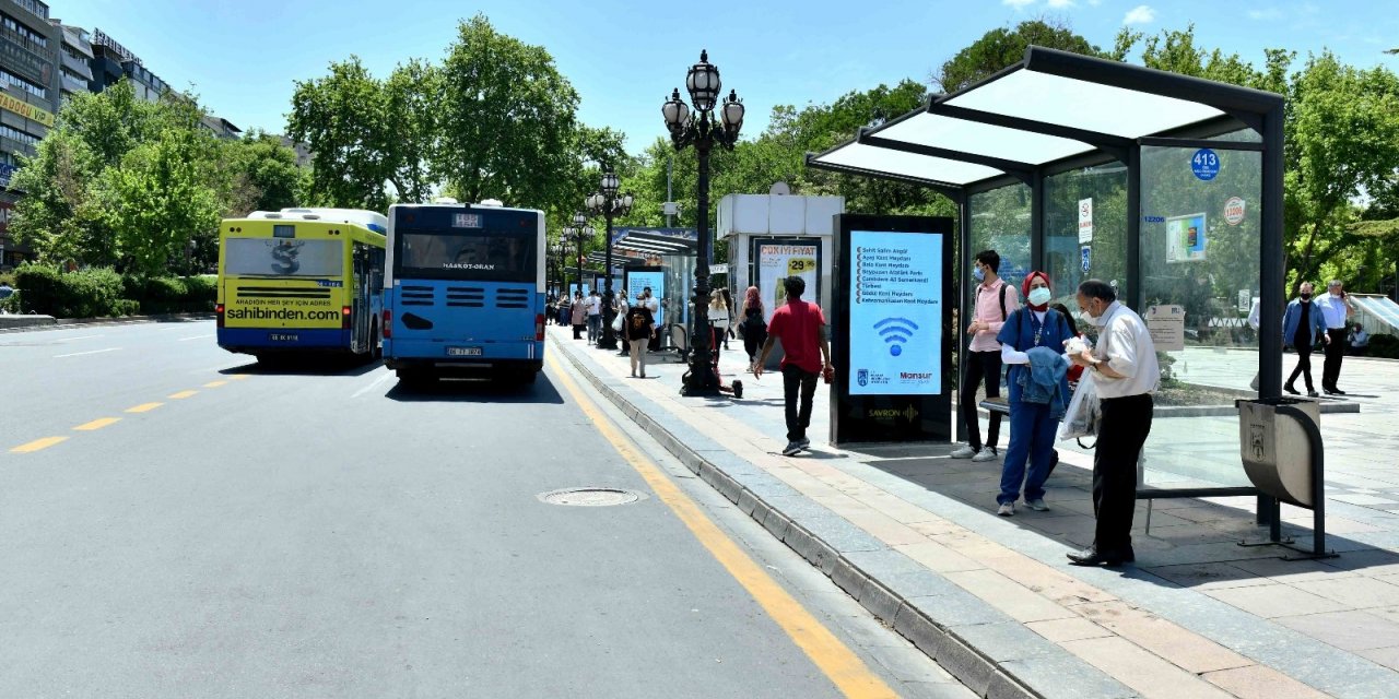 Başkent’in merkezi de wi-fi’ye kavuştu: Kızılay Meydanı’nda ücretsiz internet dönemi başladı