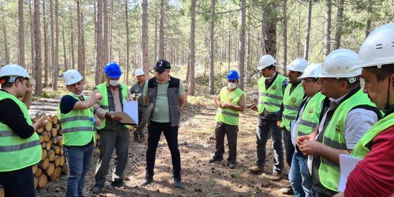 Beyşehir’de orman muhafaza memurları ile teknik elemanlara işletme pazarlama eğitimi