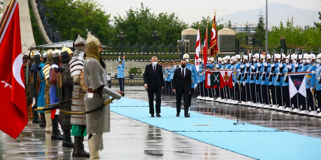 Cumhurbaşkanı Erdoğan, Gürcistan Başbakanı Garibashvili‘yi resmi törenle karşıladı