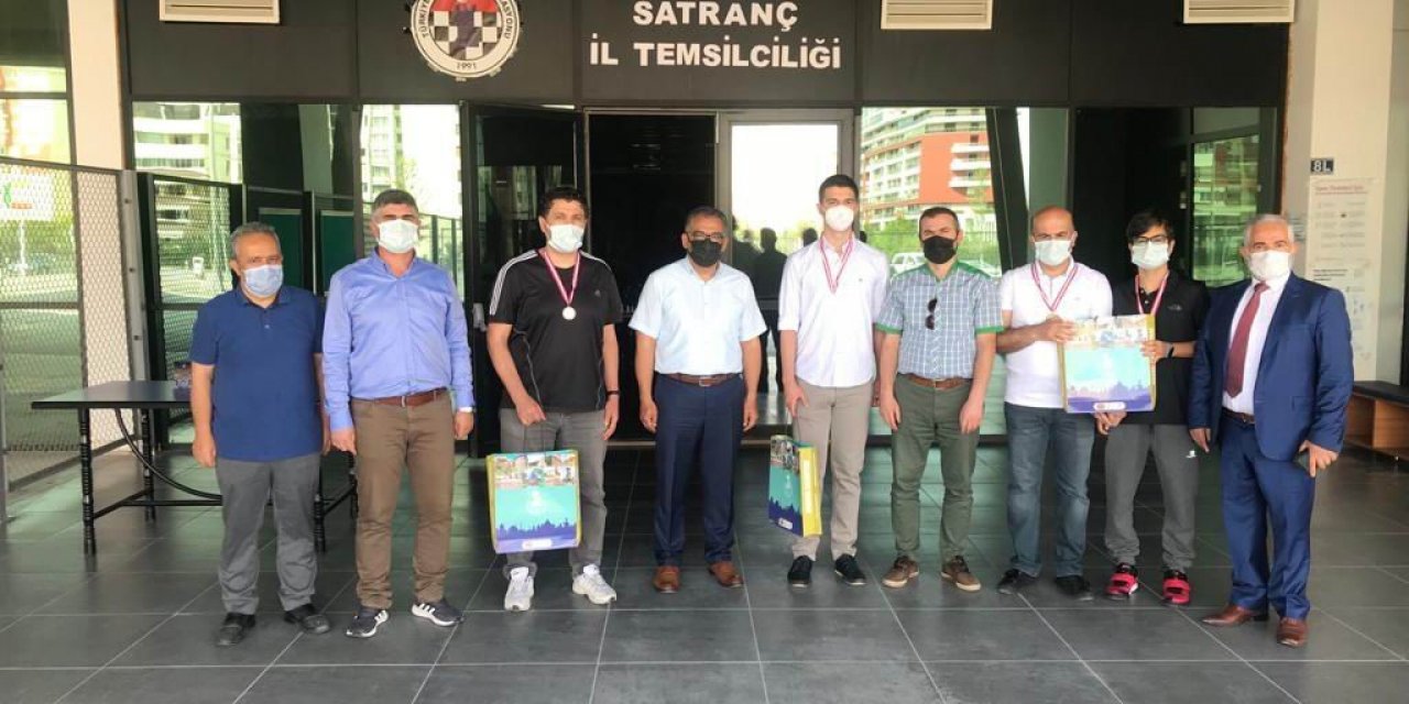 Akşehir 19 Mayıs Online Satranç Turnuvası ödül töreni yapıldı