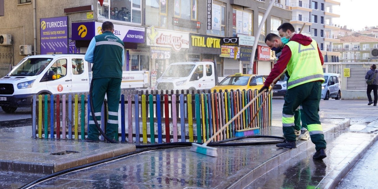 Keçiören’de rengarenk kuş besleme noktası