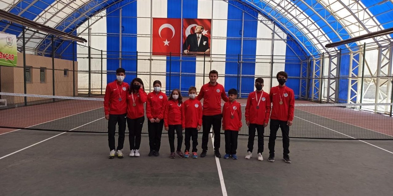 Spor A.Ş’nin altın raketleri