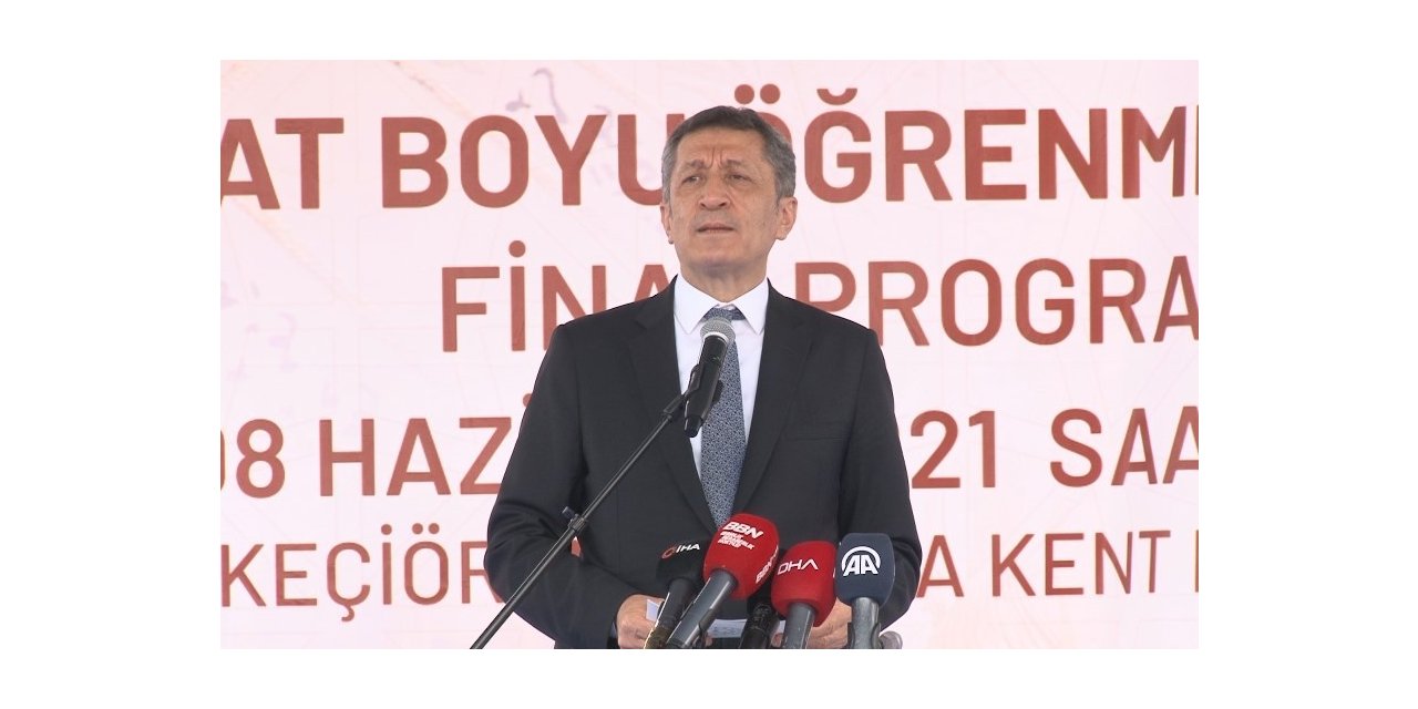 Bakan Selçuk: “Eğitimin hayat boyu, her mekan ve her zaman da yürütülmesi lazım”