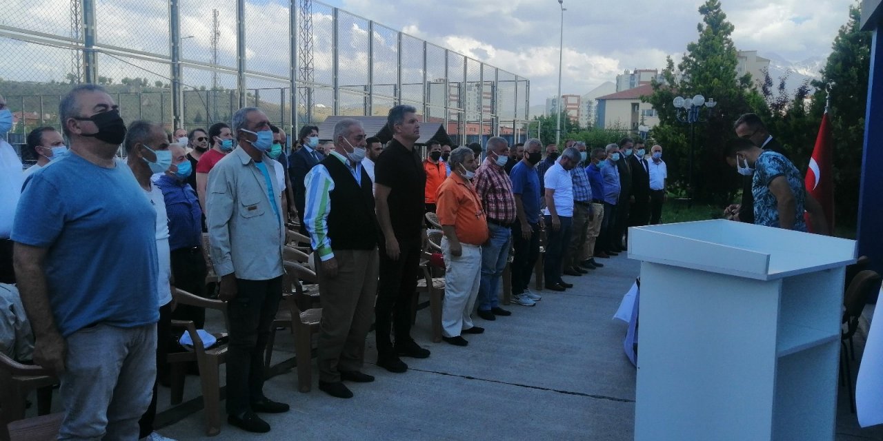 TÜFAD Kayseri Şubesi’nde mevcut başkan Osman Yozgat Güven tazeledi