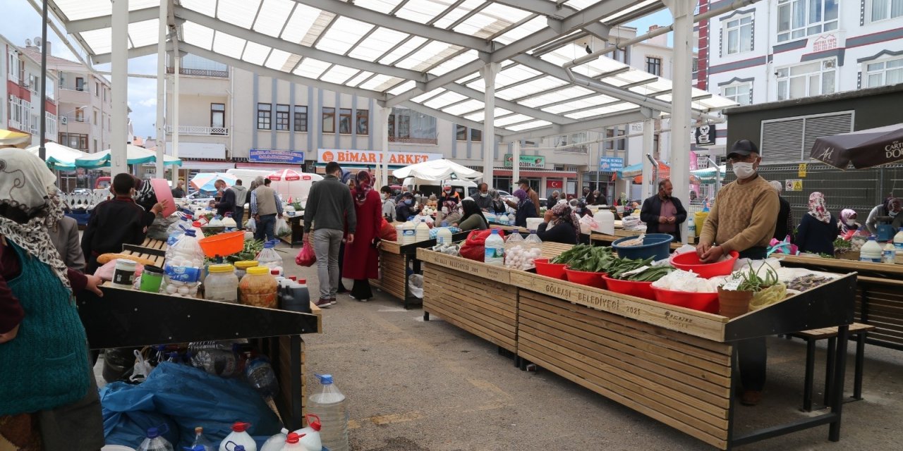 Gölbaşı’ndaki Köylü Pazarı yeni yüzüyle hizmete açıldı