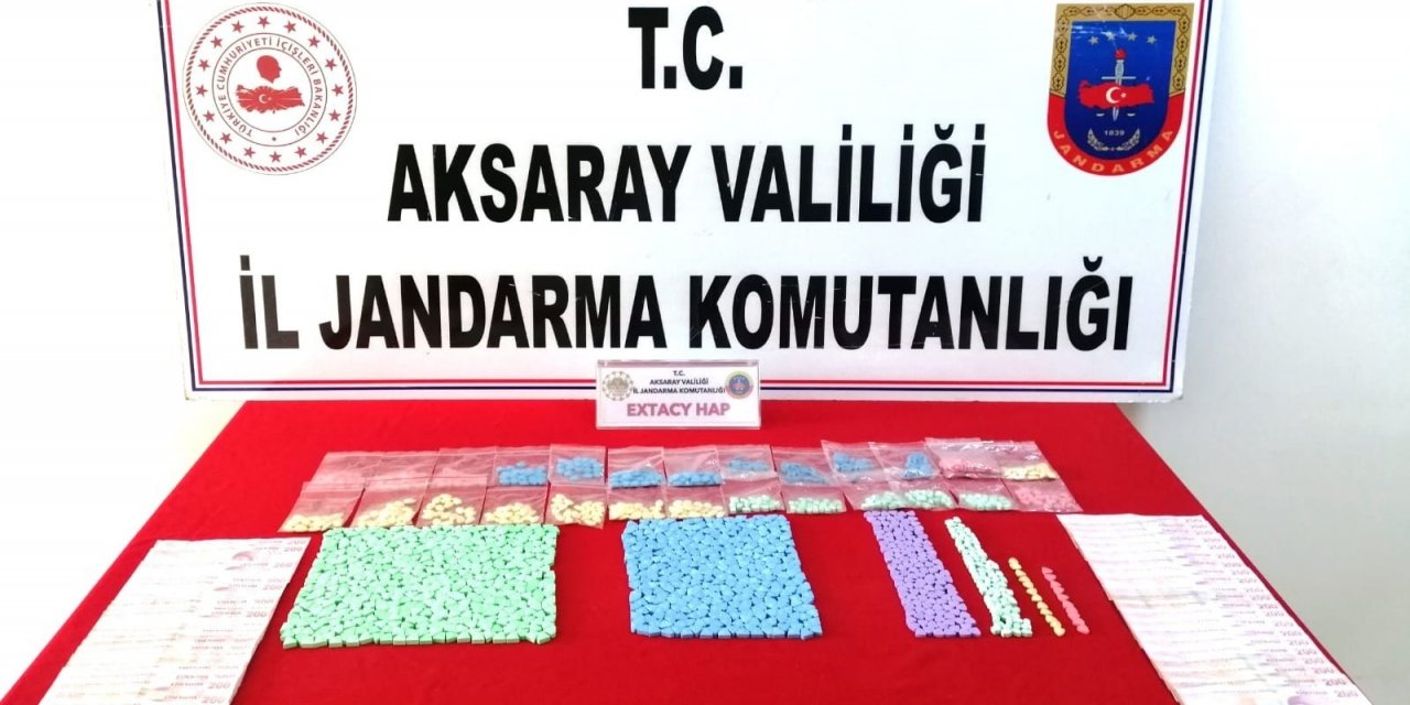 Aksaray’da jandarmadan terminalde uyuşturucu operasyonu