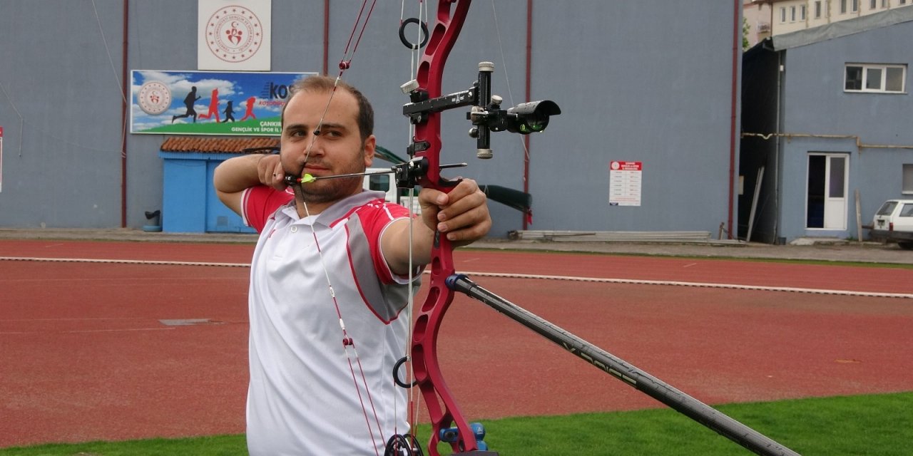 Okçuluk milli takım oyuncusu Evren Çağıran, yeni şampiyonlar yetiştiriyor