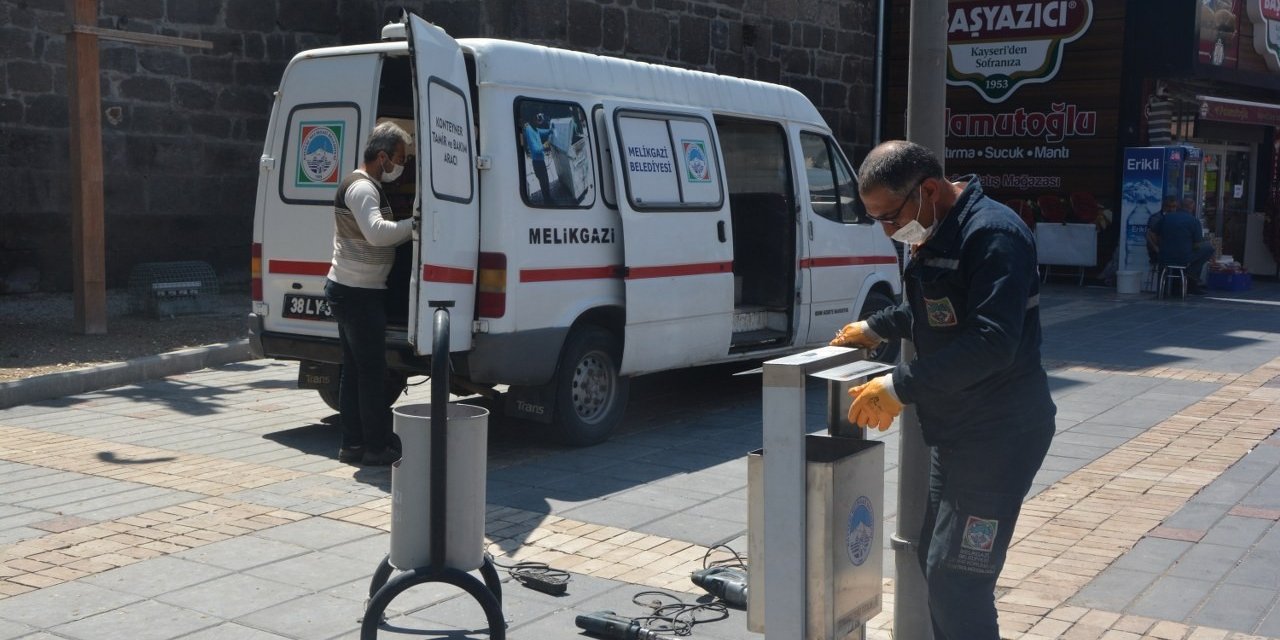 Melikgazi’de çöp konteynerleri ve sepetleri yenileniyor