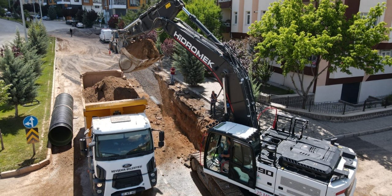 Mahallelerde yağmur suyu hattı oluşturuluyor