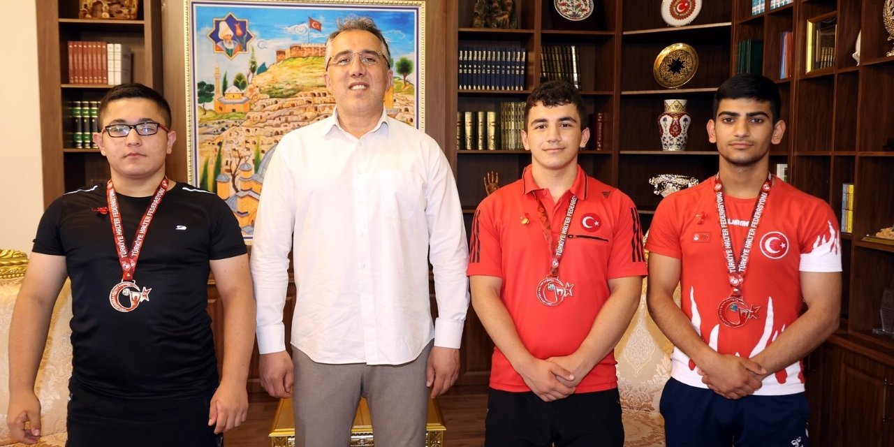 Nevşehir’de başarılı sporcular ödüllendirildi