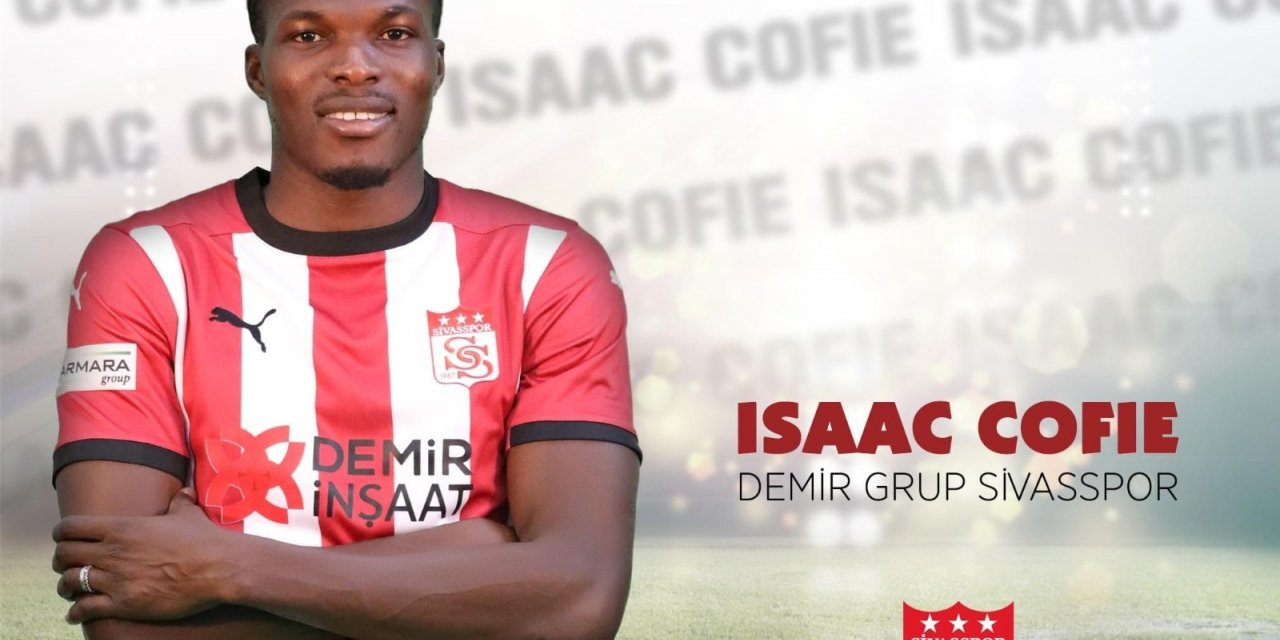 Issac Cofie 2 yıl daha Sivasspor’da