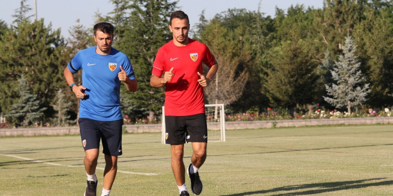 Kayserispor’un yeni transferleri idmanda