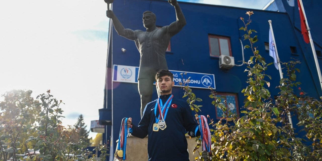 Altındağlı sporcu Kadir Mert Türkmen dünya ikincisi oldu