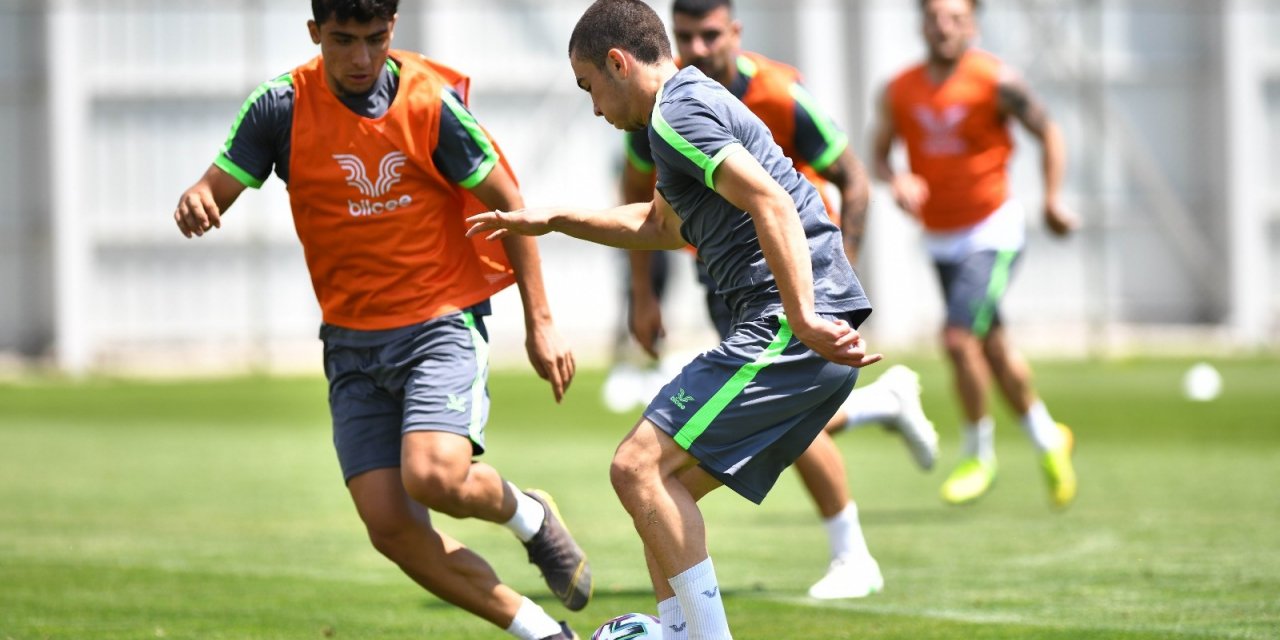 Konyaspor yeni sezon hazırlıklarını sürdürüyor