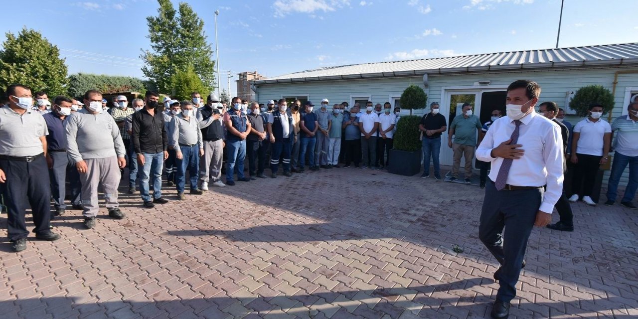 Başkan Hasan Kılca mesai arkadaşlarıyla bayramlaştı