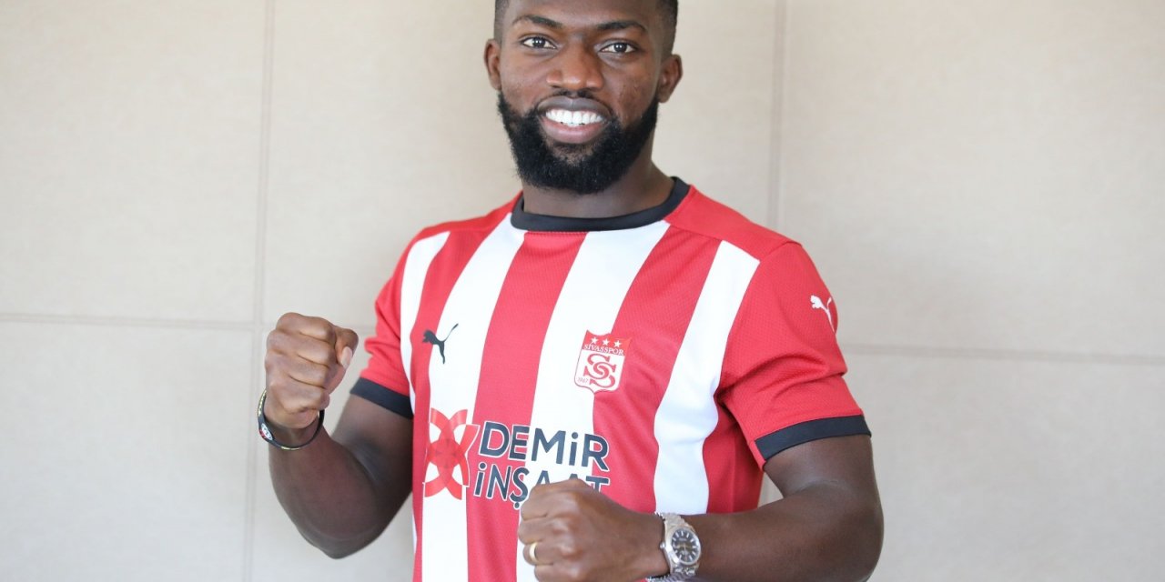 Azubuike Okechukwu resmen Sivasspor’da