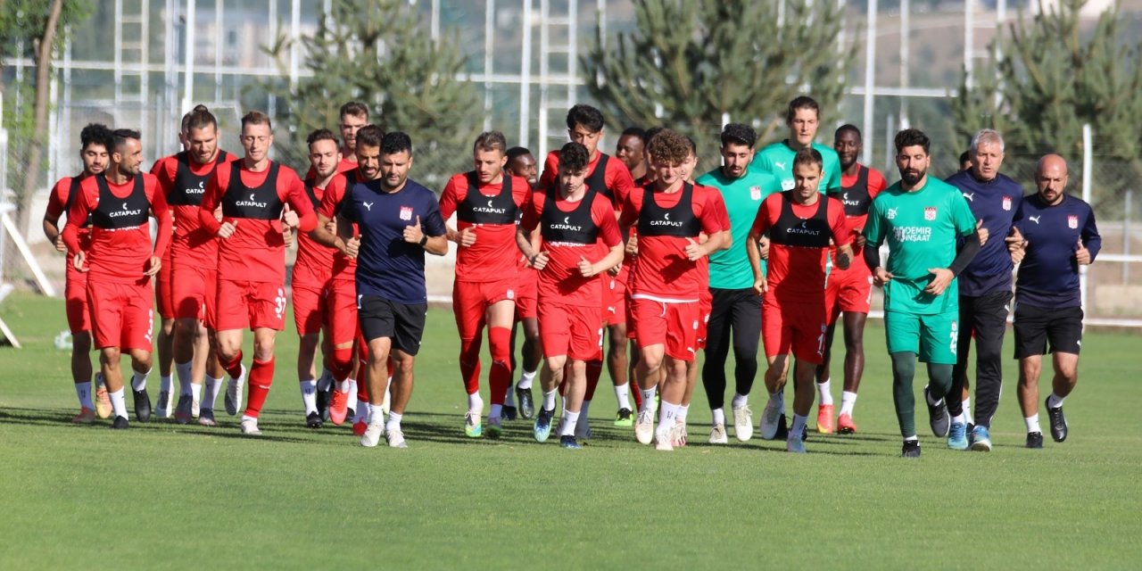 Sivasspor, Dinamo Batumi maçı hazırlıklarına başladı