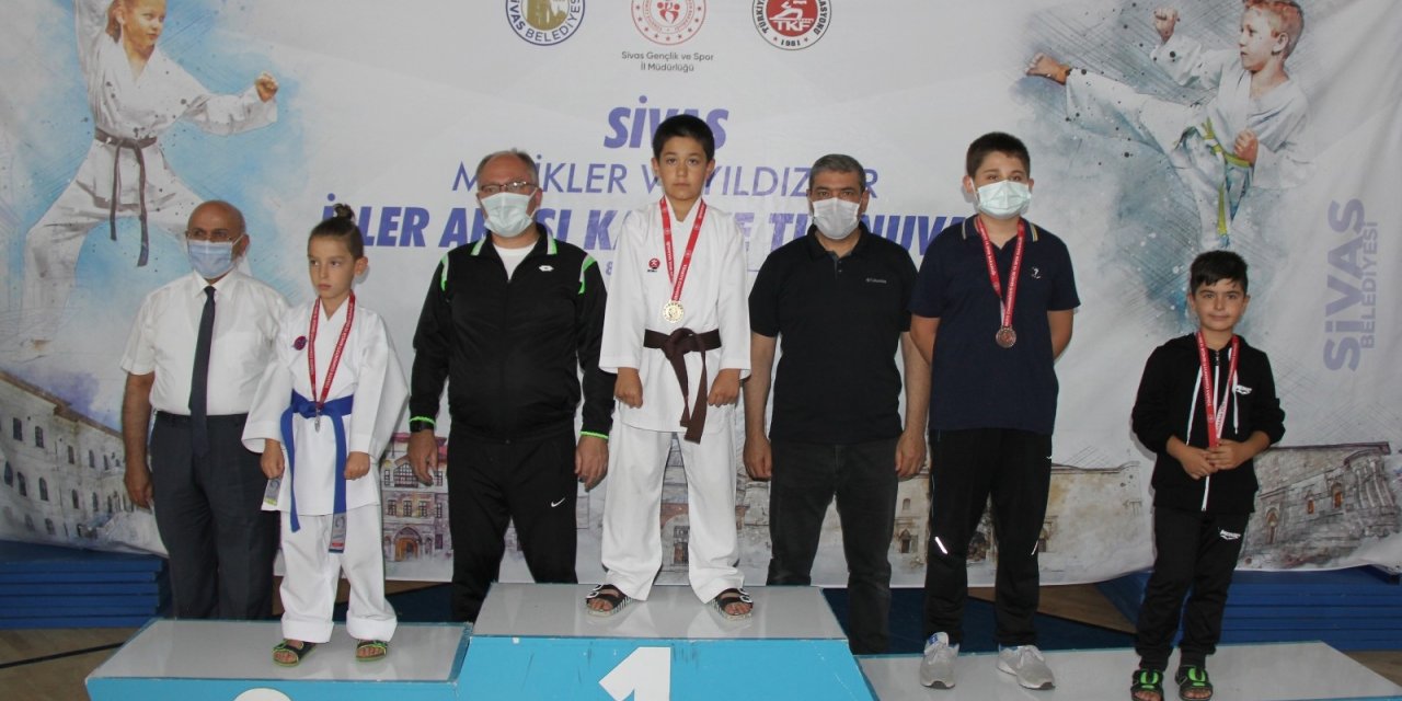 Sivas’ta karate rüzgarı esti