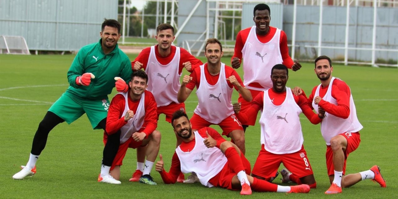 Sivasspor’un Kopenhag ile oynayacağı maçların saati belli oldu