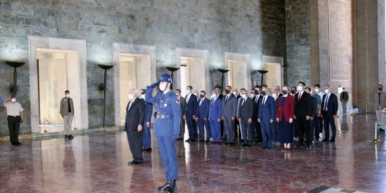 Gençlerbirliği yönetiminden Anıtkabir’e ziyaret