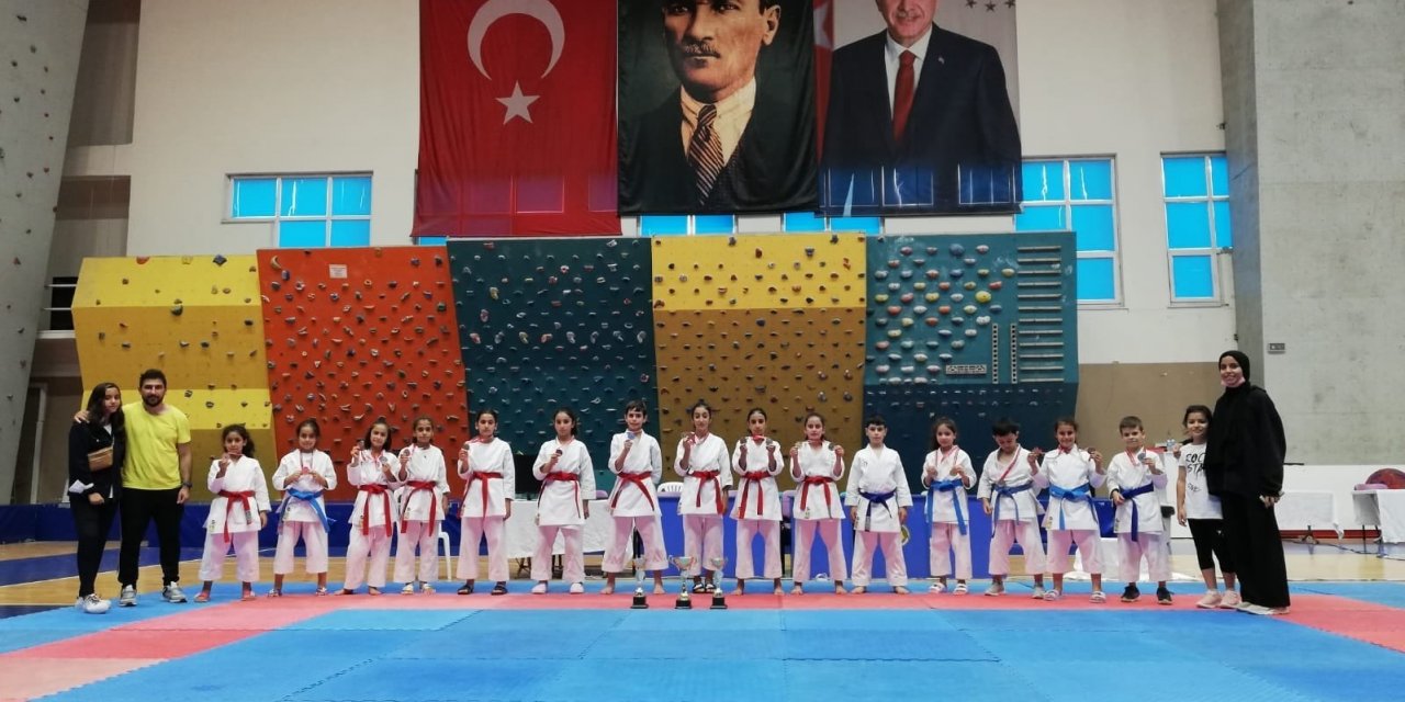 Karate Karadeniz Kupasında Kayseri rüzgarı