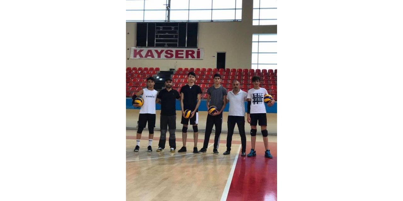 Voleybol Milli Takım Gelişim Kampına Kayseri’den 4 sporcu ve 1 antrenör çağrıldı