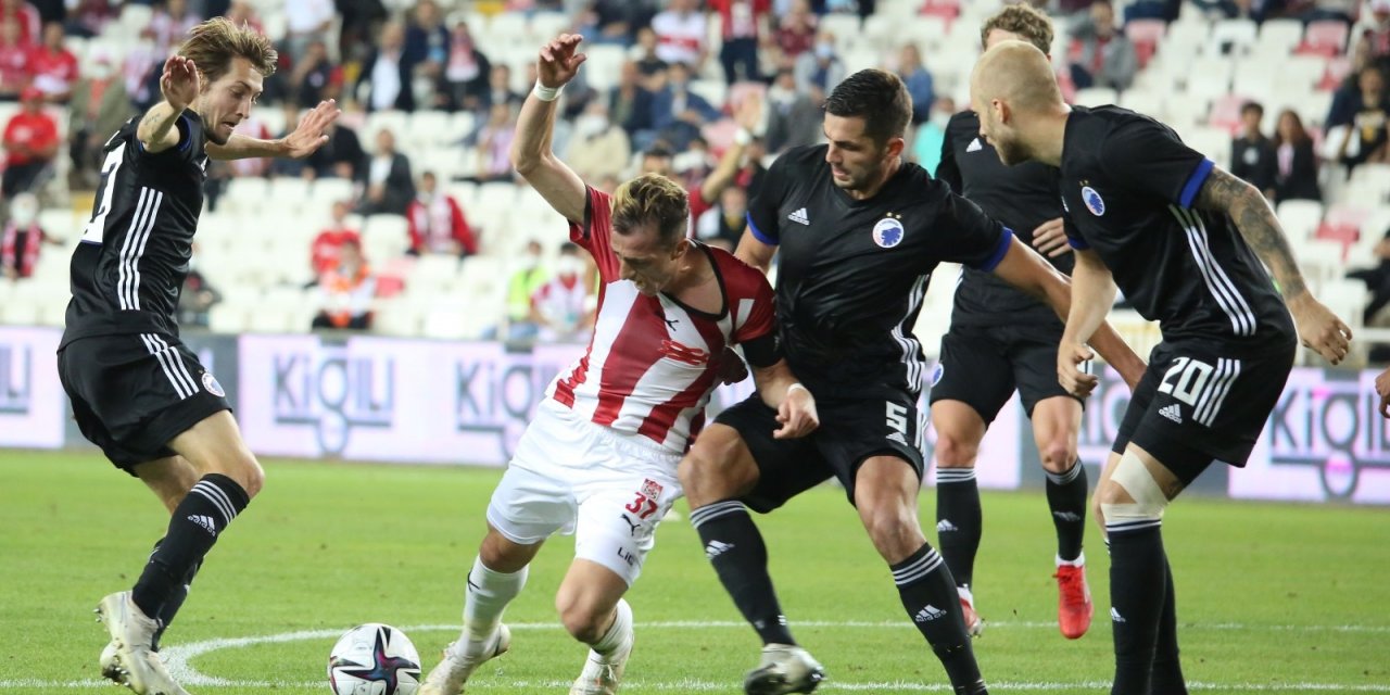 UEFA Avrupa Konferans Ligi: Sivasspor: 0 - Kopenhag: 0 (İlk yarı)