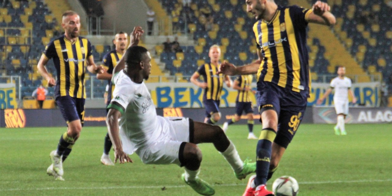 TFF 1. Lig: Ankaragücü: 0 - Kocaelispor: 0