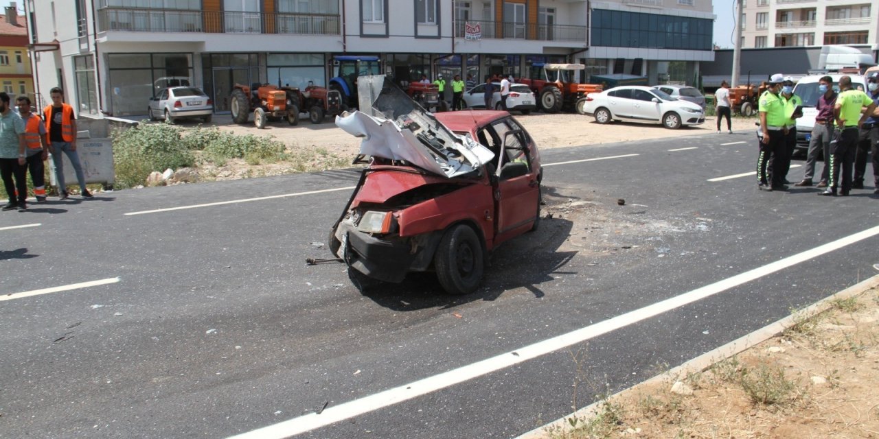 Konya’da otomobiller çarpıştı: 2 yaralı