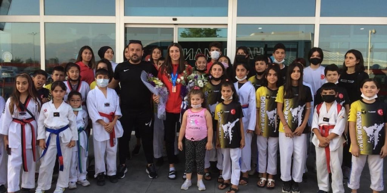 Zehra Kaygısız Taekwondo Avrupa üçüncüsü oldu