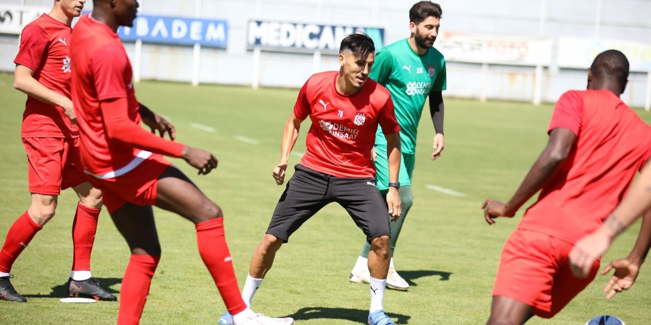 Sivasspor, Fenerbahçe maçına yoğun tempoda hazırlanıyor