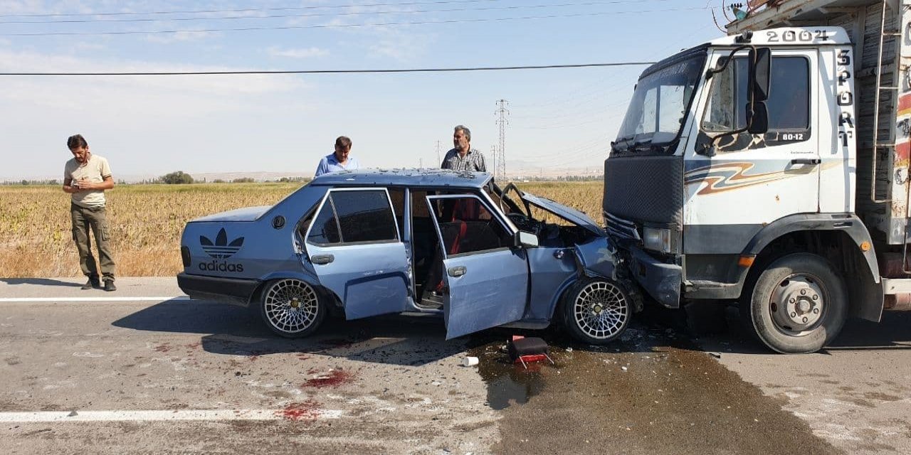 Hatalı sollama kazaya neden oldu: 8 yaralı