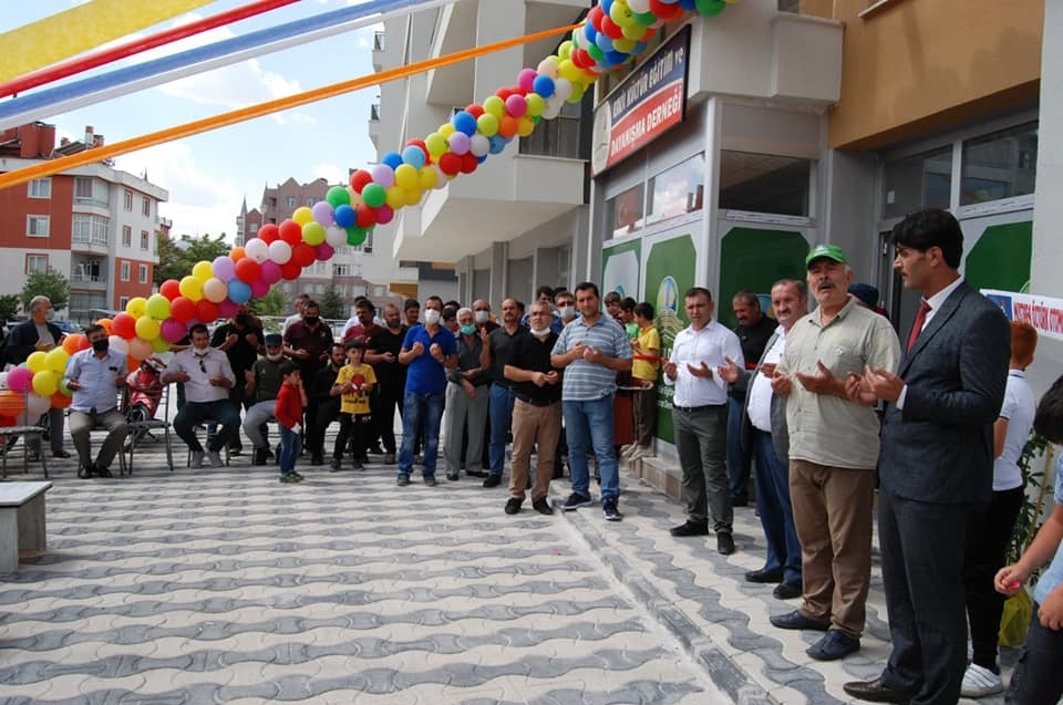 ESKİLDER Yeni hizmet binasında!