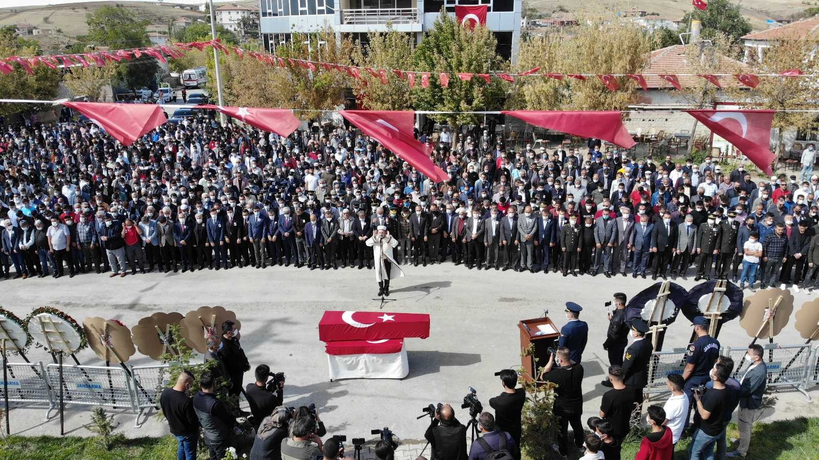 Şehidimiz son yolculuğuna uğurlandı