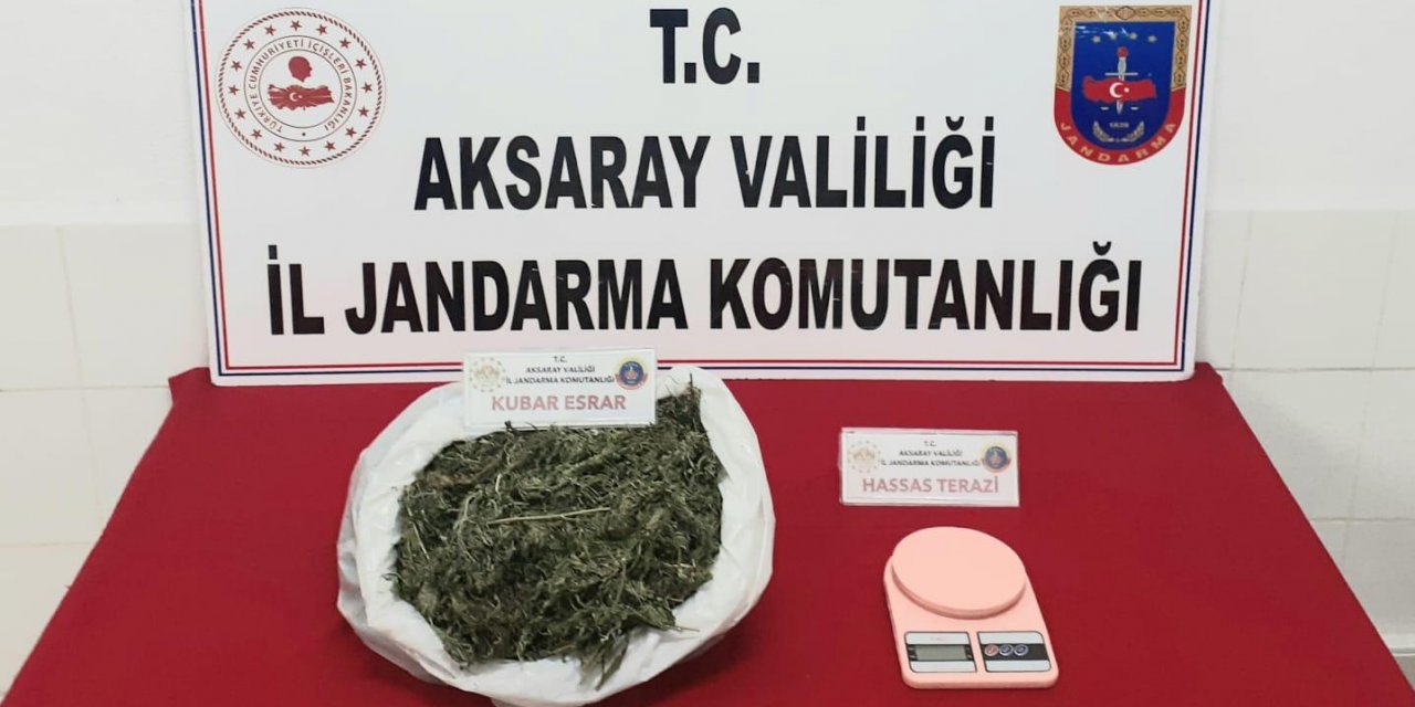 Eskil'de uyuşturucu operasyonunda 1 KG kubar esrar ele geçirildi