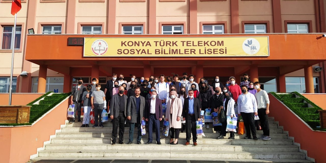 Karatay Türk Telekom Sosyal Bilimler Lisesi'nden ESKİLDER'in kampanyasına kitap desteği