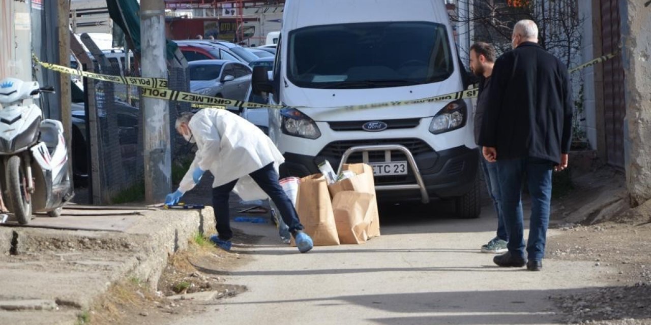 Ereğli'de Kafasına Poşet Geçirilmiş Erkek Cesedi Bulundu