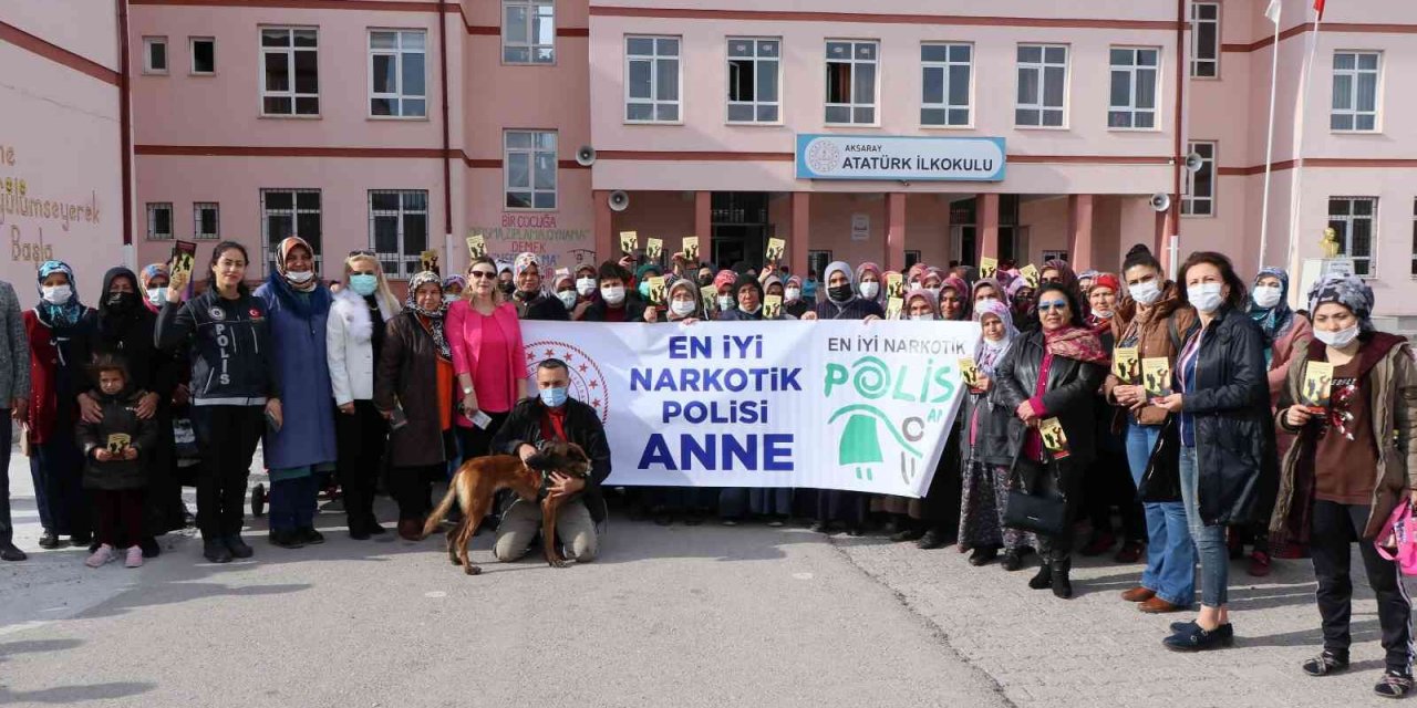 Atatürk İlkokulu'nda Annelere Narkotik Eğitimi Verildi